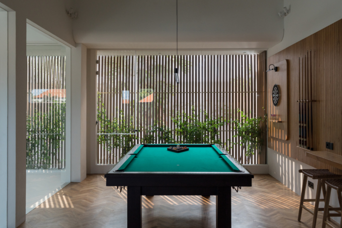 Modern recreation room with billiard and dart board at Jipsi Villas Bali
